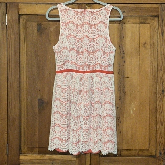 ELLE Coral & White lace sleeveless mini dress Sz. 4 - Picture 2 of 11